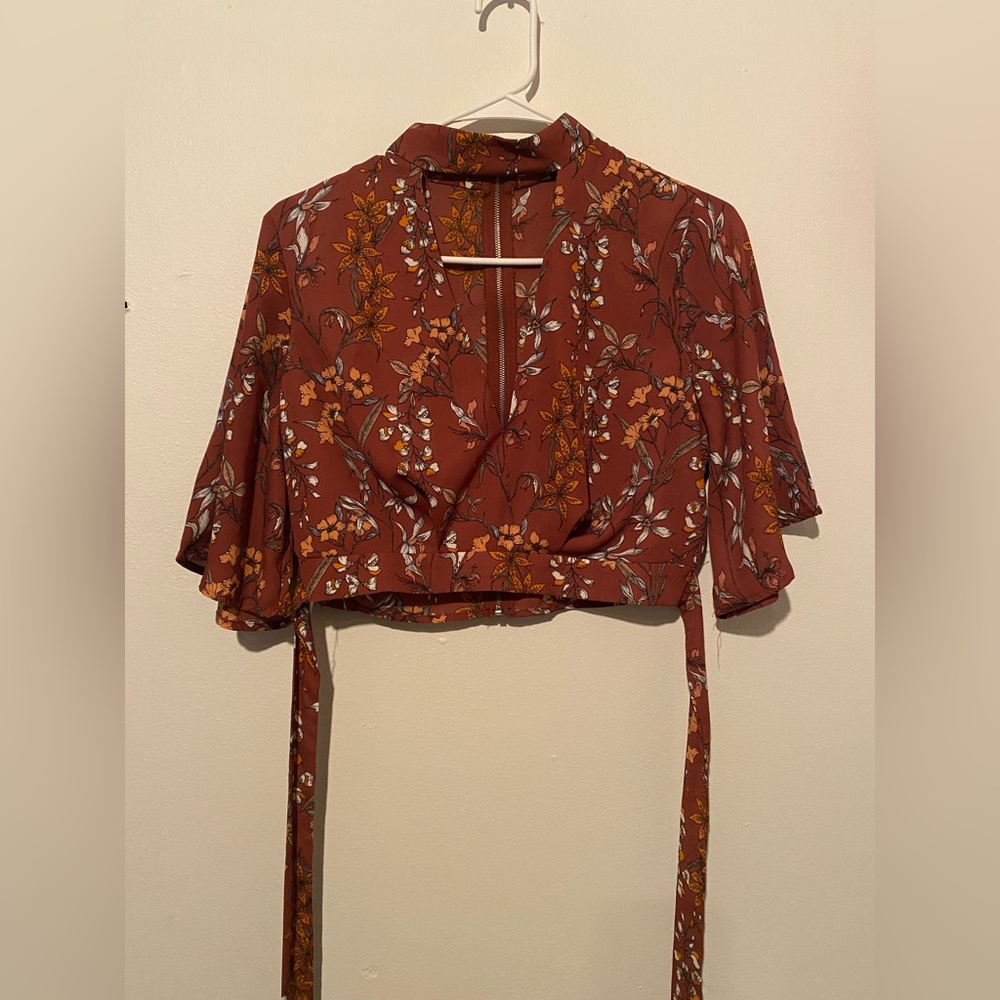 auburn floral crop top